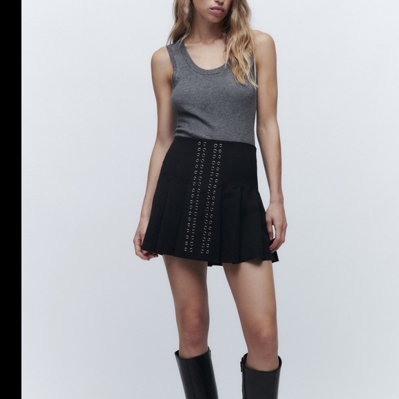 Zara metallic ring eyelets detail pleated mini skirt - Picture 9 of 12